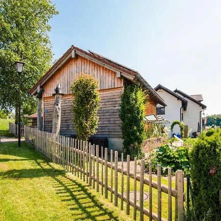 Lovely In With Furnished Garden And Bbq شقة Wildsteig